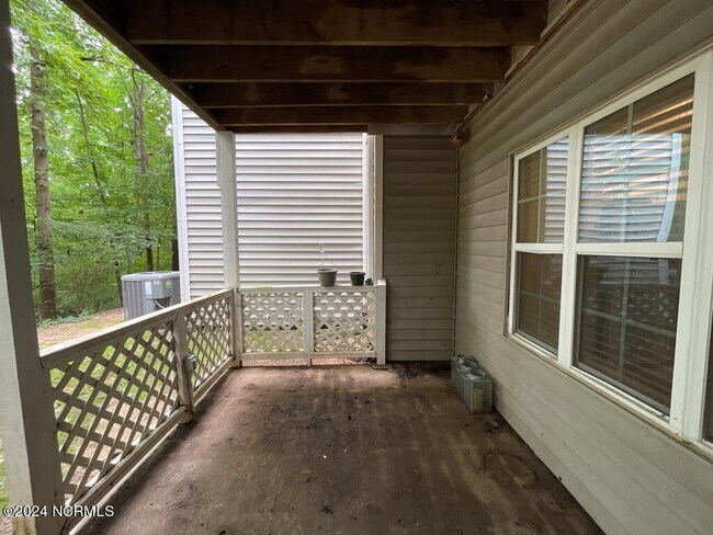 Building Photo - 505 Gooseneck Dr