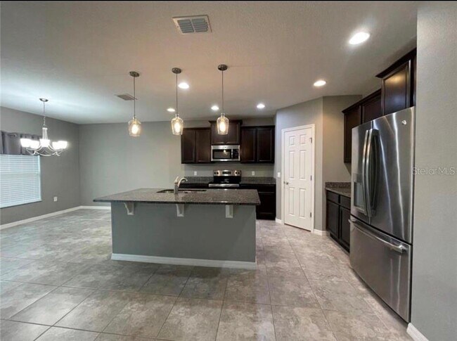 Building Photo - 3813 Carrick Bend Dr