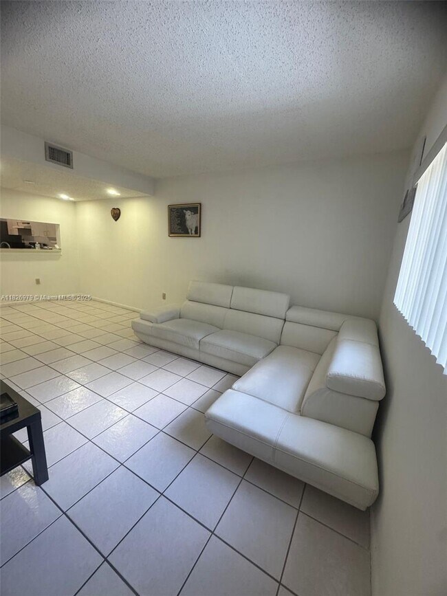 Building Photo - 8270 SW 149th Ct