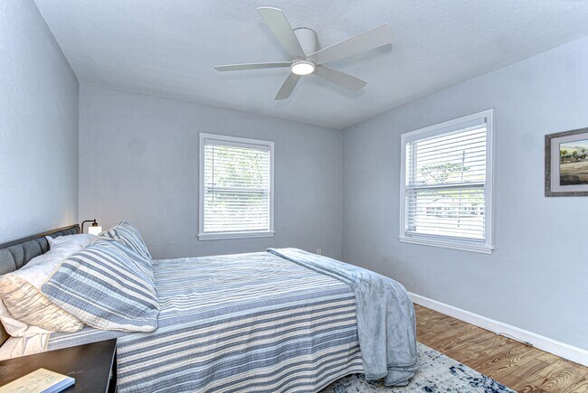 Building Photo - 1922 55th St S