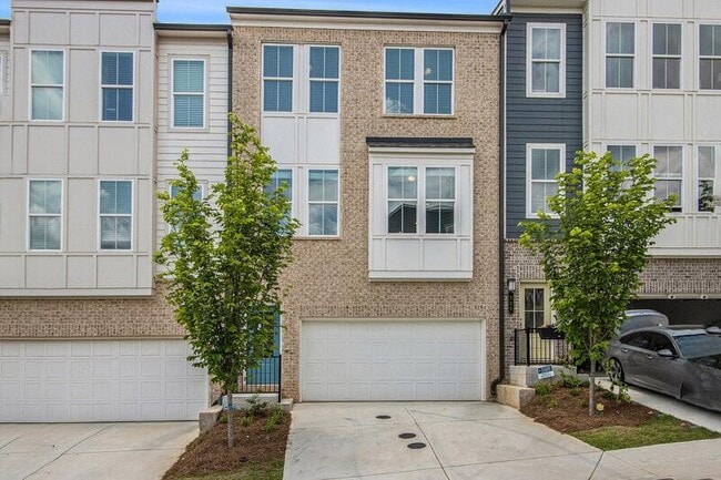 Building Photo - 387 Skylar Way SE