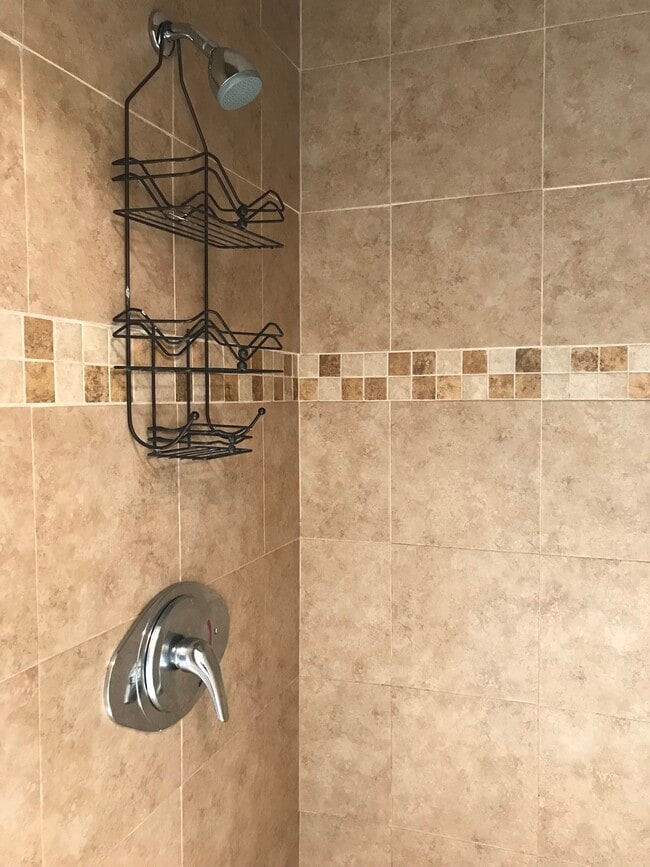 Building Photo - 1412 Ayers Ave