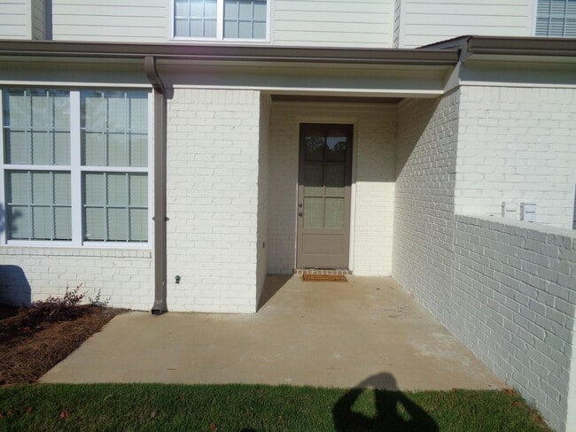 Building Photo - 3BR/3.5BA FURNISHED For Rent