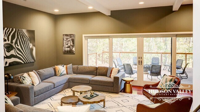 Building Photo - Soleil – 7-Bedroom, 7-Bathroom Luxury Esta...
