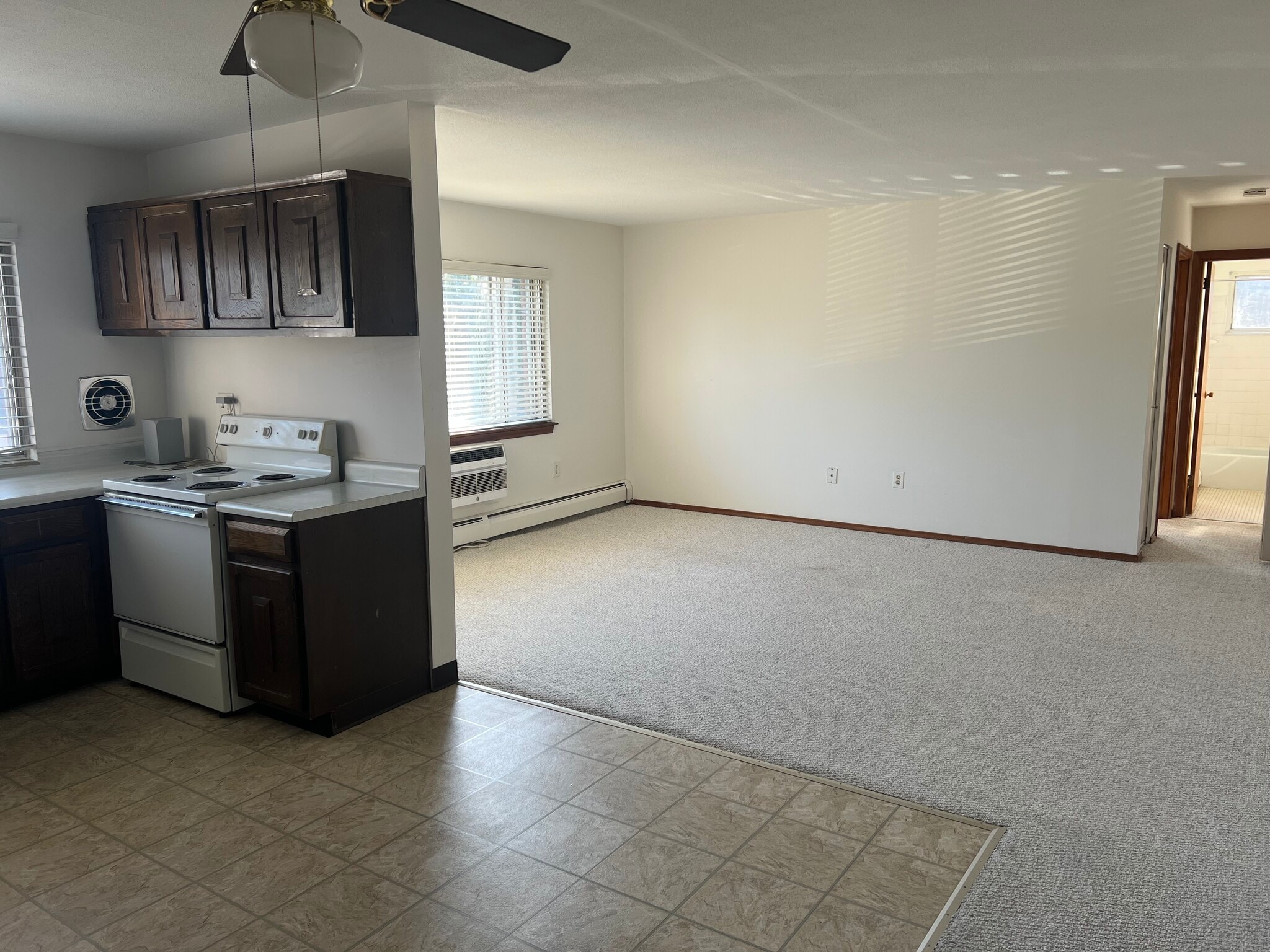 Living room - 181 Oakwood Ave