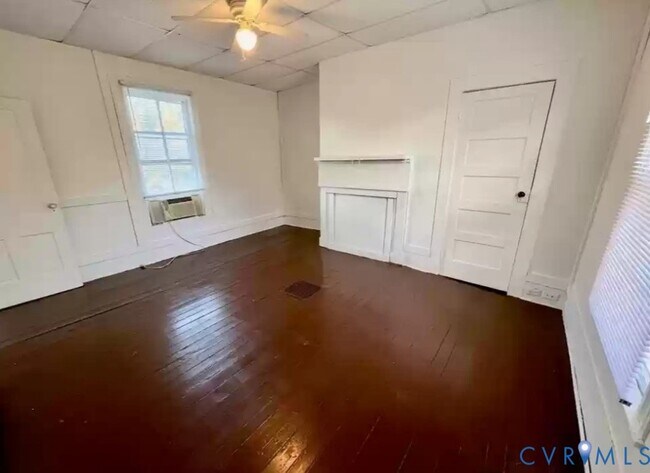Building Photo - 406 Custis St