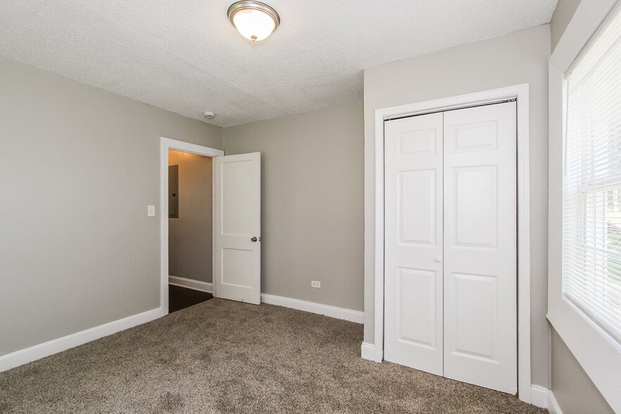 Building Photo - 3004 Forestdale Blvd