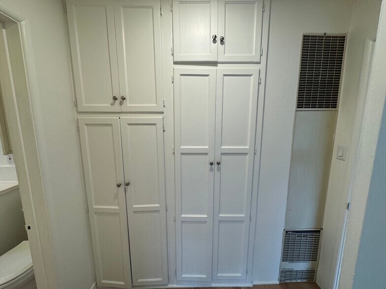 Building Photo - 11662 Sunset Blvd