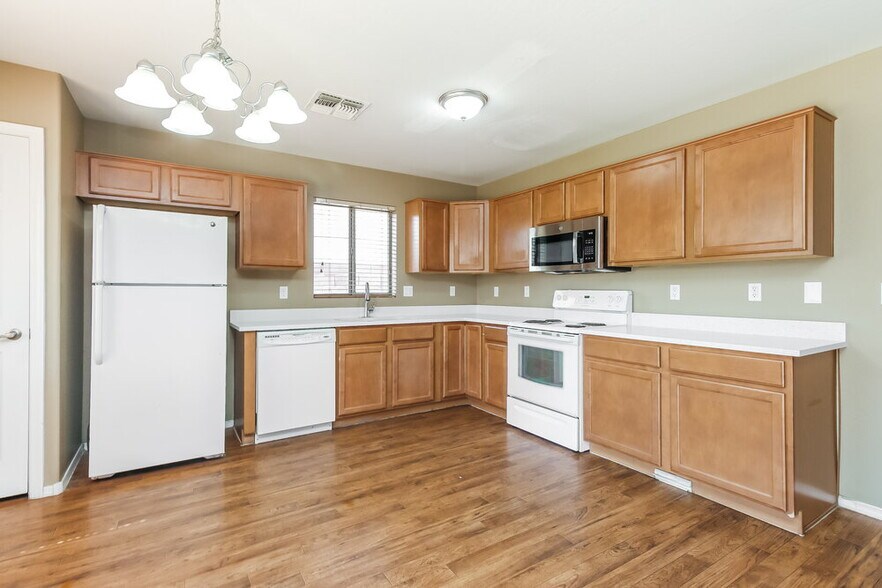 Building Photo - 3301 W Carlos Ln