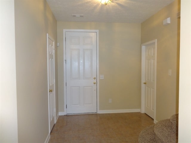 Building Photo - 2088 White Top Rd