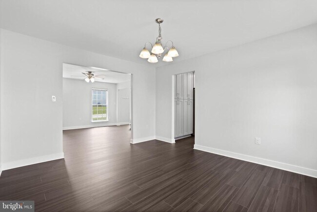 Building Photo - 4001 Mossy Bank Ln