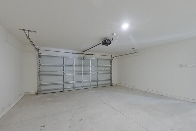 Building Photo - 4459 SW 85 Ln