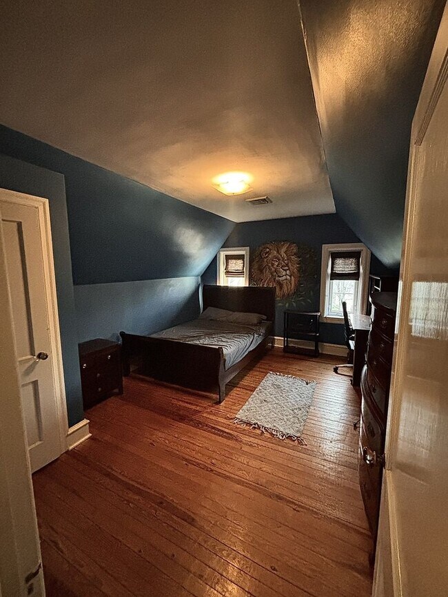 Building Photo - Elegant 3 Story Brick Corner Property Now Available