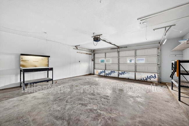 Building Photo - 112 S Wood Ave