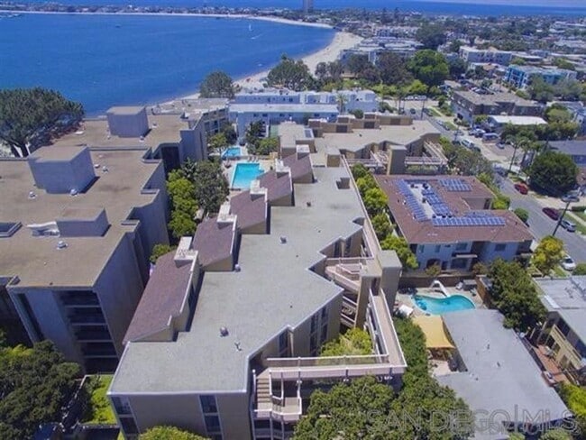 Building Photo - Ground level 2 bedroom, 2 bath in Bayfront...