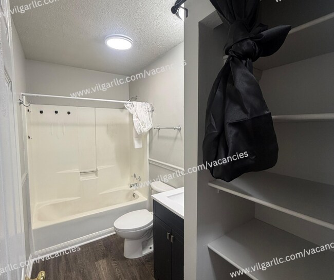 Building Photo - 5583 - 85 Tulip Ave