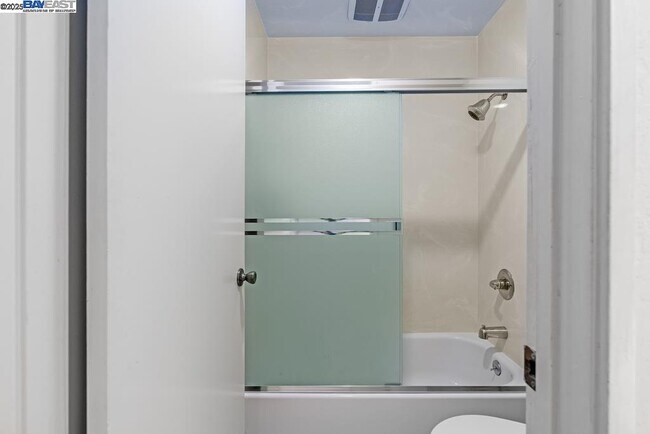 Building Photo - 1115 Camino Del Valle