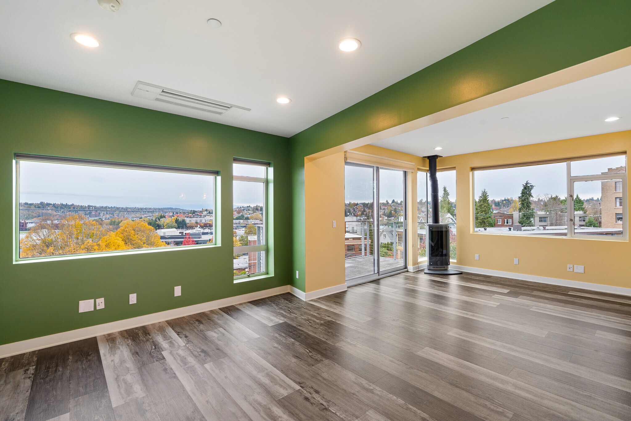 Building Photo - 2731 Boylston Ave E