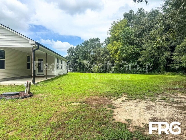 Building Photo - 110 Highland Pk Dr