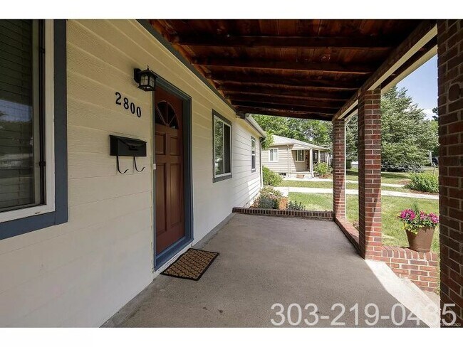 Building Photo - 2800 S Holly Plz