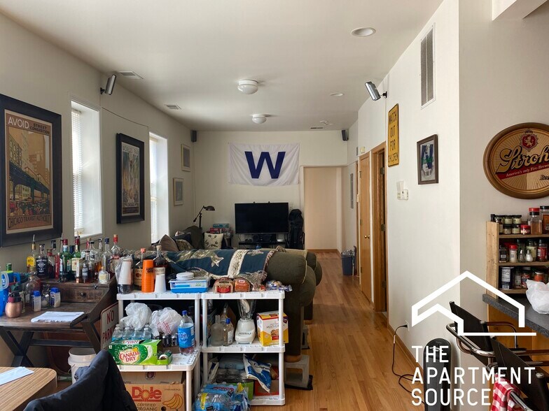 Building Photo - 1446 N Leavitt St