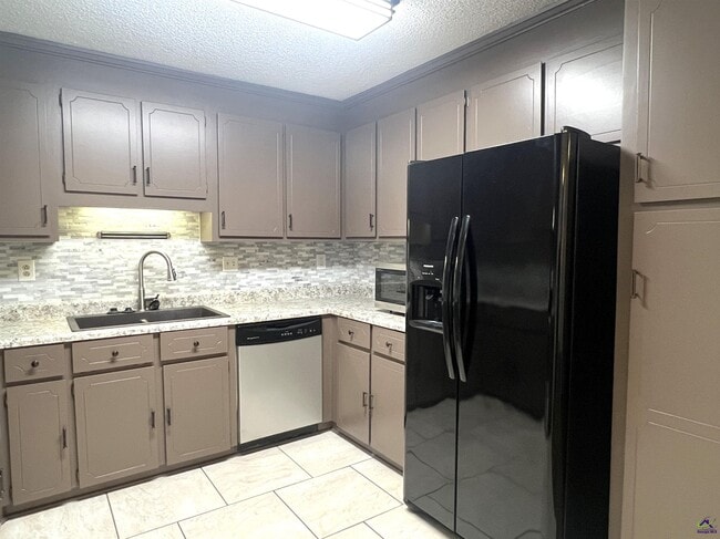 Building Photo - 108 Turtle Dove Ct