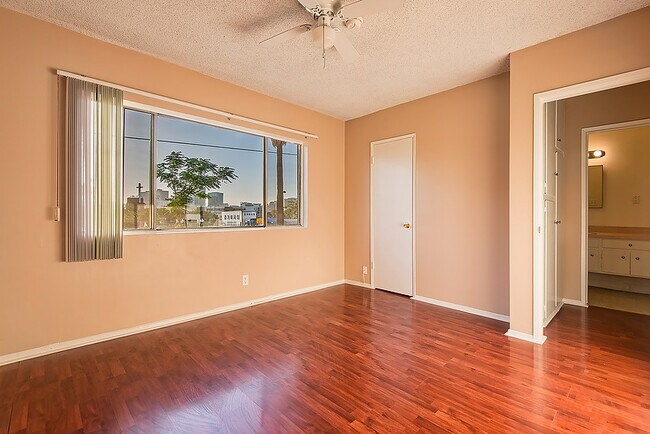 Building Photo - Tropic Crest Apartments