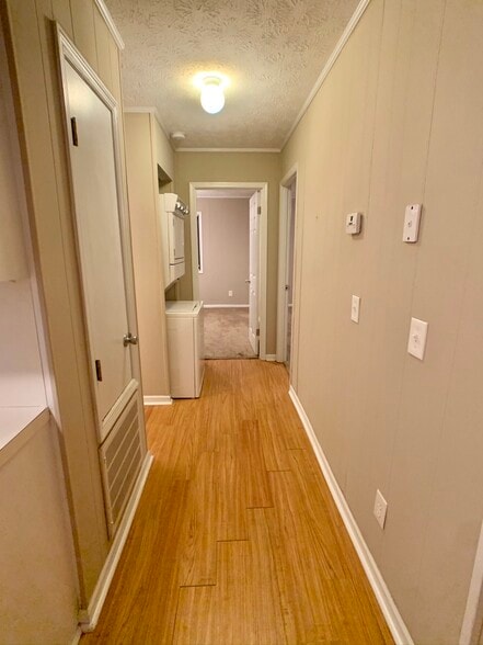 211-4 - 211 Auburn Dr