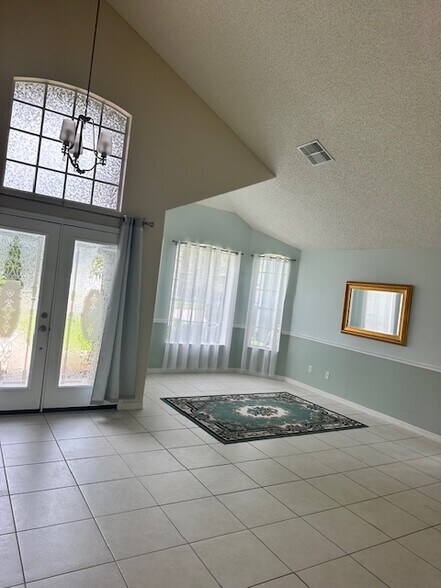 Building Photo - 1645 Anna Catherine Dr