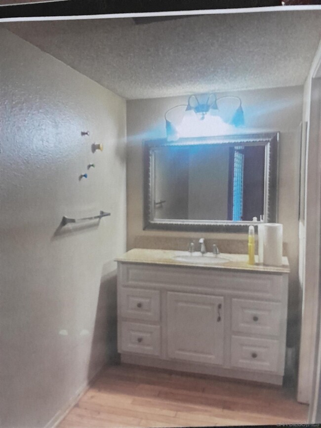 Building Photo - 3324 Caminito Eastbluff
