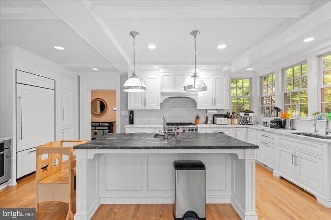 Building Photo - 3701 Blackthorn Ct