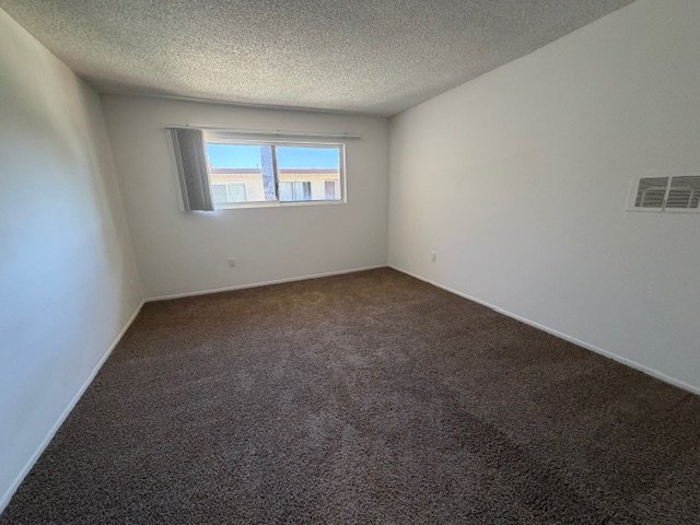 Building Photo - 1535 E Canfield Ln