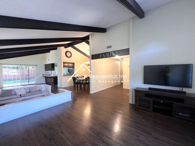 Building Photo - Wonderful Orangevale 3bd/2ba Home with Spacious Yard!