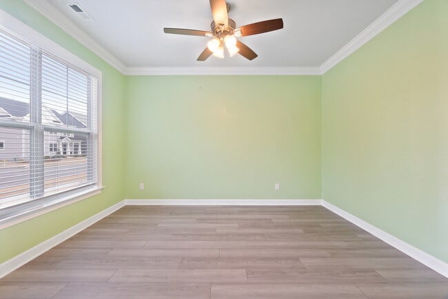 Building Photo - 2262 Sanibel Ln