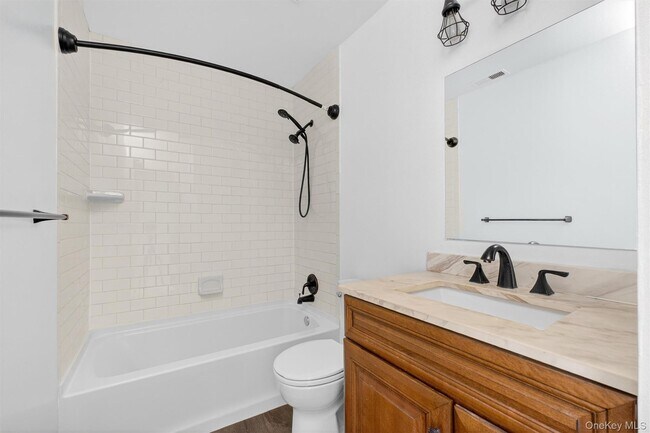 Building Photo - 111 Cartwheel Ct