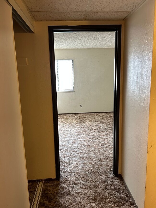 Building Photo - **3RD FLOOR CONDO NEAR VIRIGINA LAKE - LAK...
