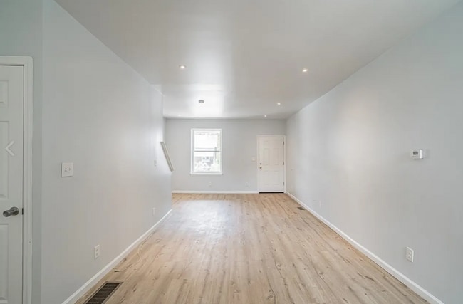 Building Photo - 1239 N Frazier St