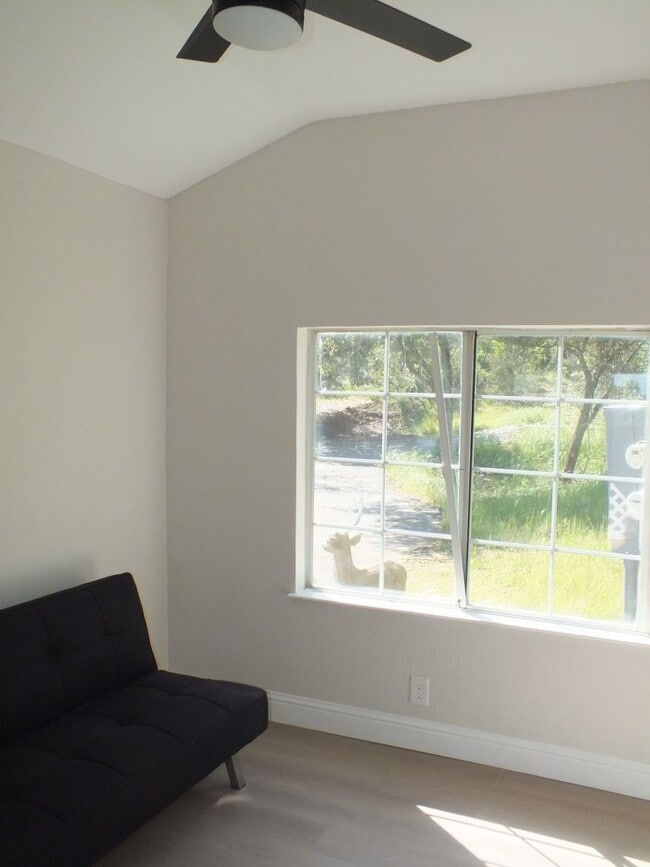 Building Photo - Rescue 4/3 retreat - includes separate cottage/office, 2 garage bays, RV pad and 5 acres with Sie...