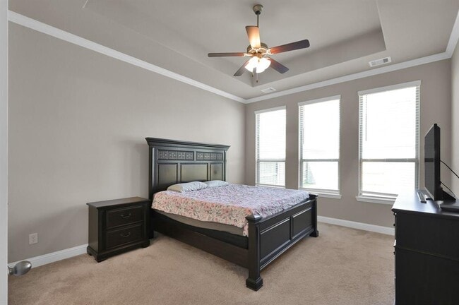 Building Photo - 17052 Easter Lily Dr