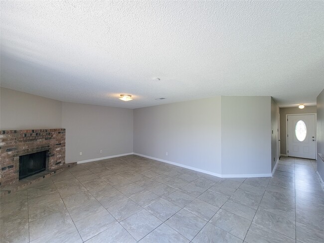 Building Photo - 8530 Quail Burg Ln