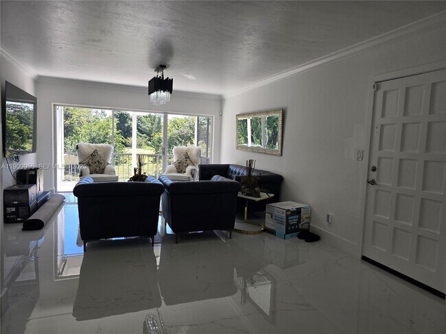 Building Photo - 6010 S Falls Cir Dr