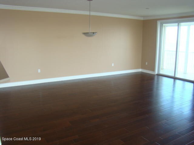 Building Photo - Water front condo