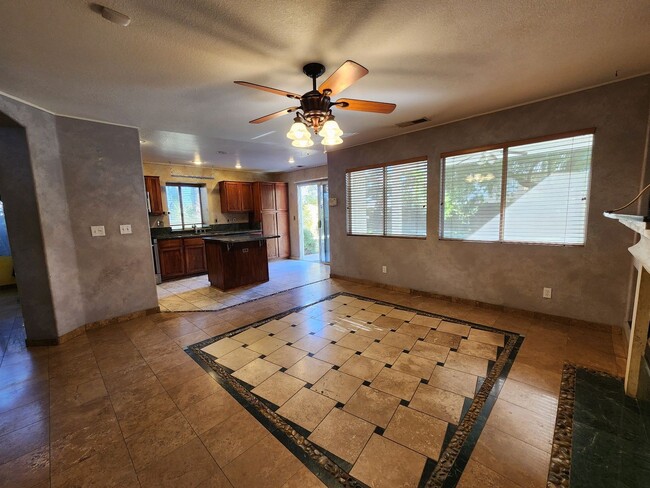 Building Photo - Green Valley Rental with a Pool