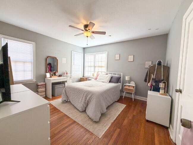 Building Photo - 2705 30th St