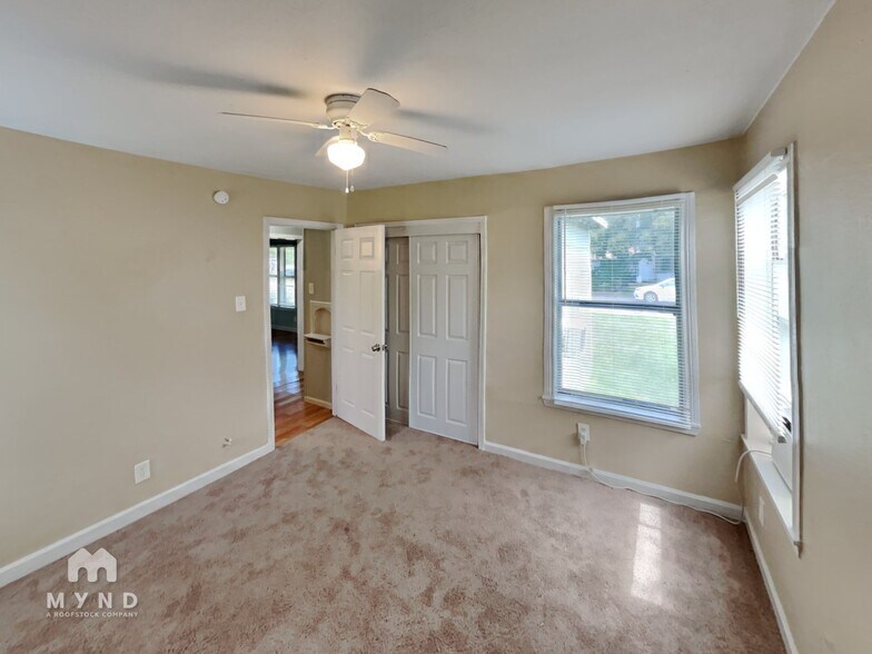 Building Photo - 1441 Miami Dr