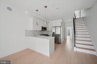 Building Photo - 1843 E Huntingdon St