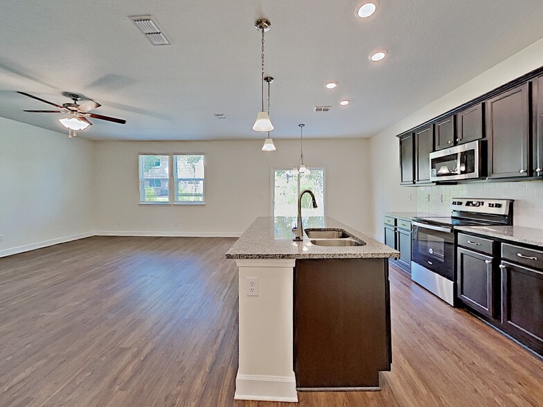 Building Photo - 8619 Highfield Ave