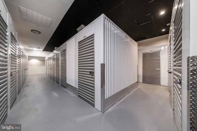 Building Photo - 222 W Rittenhouse Square