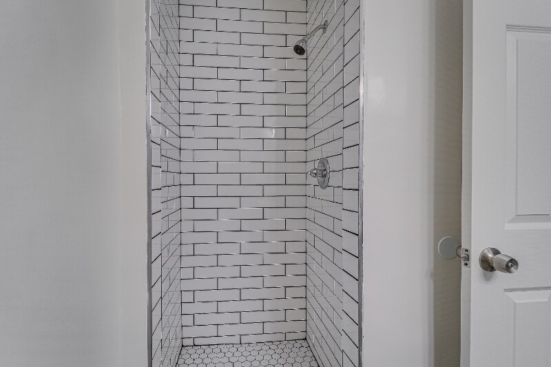 Building Photo - 1013 Mira Loma Dr