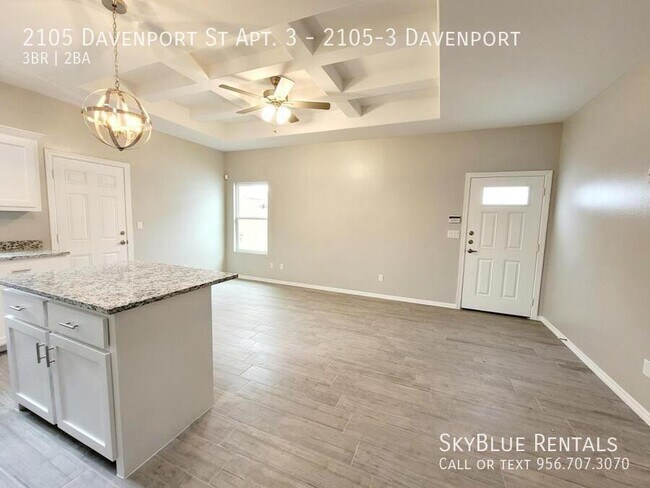 Building Photo - 2105 Davenport St